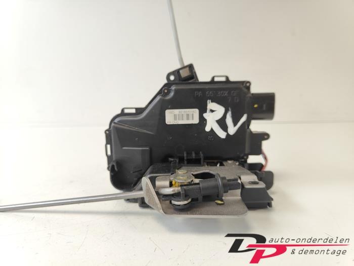 Deurslot Mechaniek 4Deurs rechts-voor van een Audi A4, Gebruikt, -, -, -