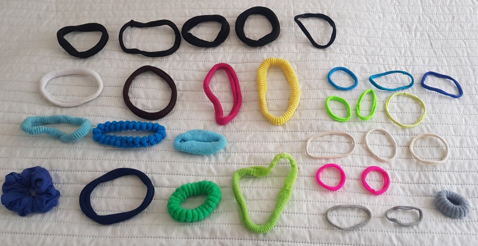30 x haarelastiek haar accessoires scrunchie neon scrunchies, Verzenden, Gebruikt