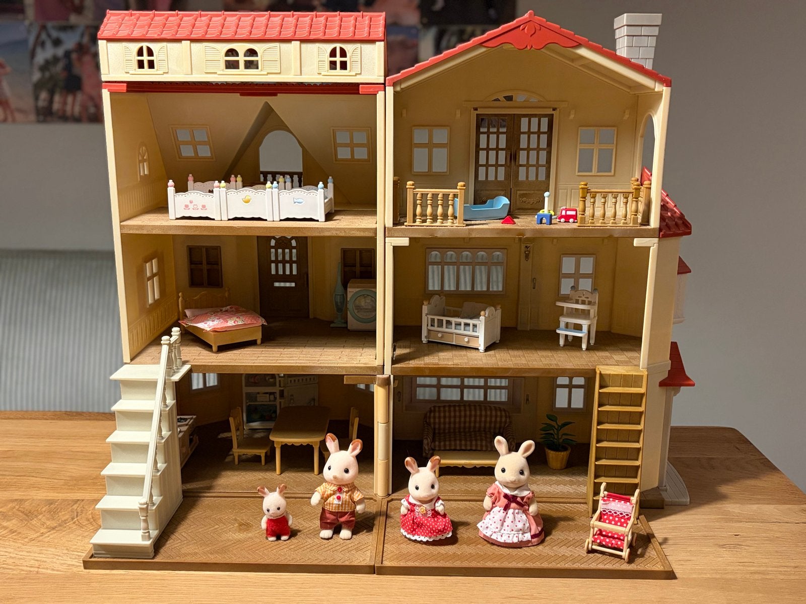 Sylvanian Families Groot Landhuis met Meubels en Familie, Ophalen, Zo goed als nieuw, Jongen of Meisje