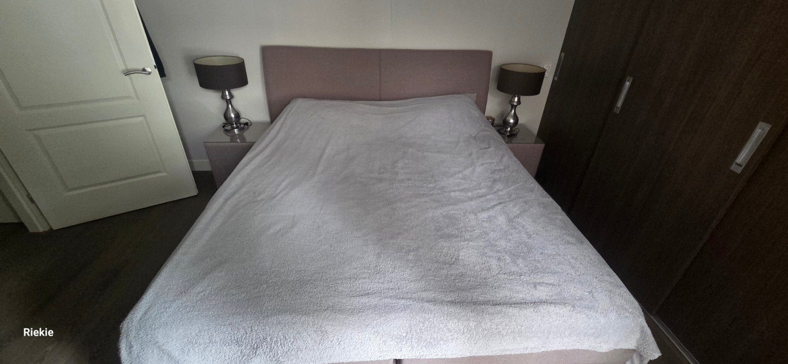 boxspring met hockers met glasplaat, Ophalen, Tweepersoons, Zo goed als nieuw, 180 cm