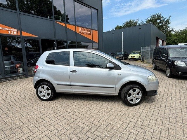 Volkswagen Fox 1.4 Trendline, Voorwielaandrijving, 15 km/l, 4 cilinders, 4 stoelen
