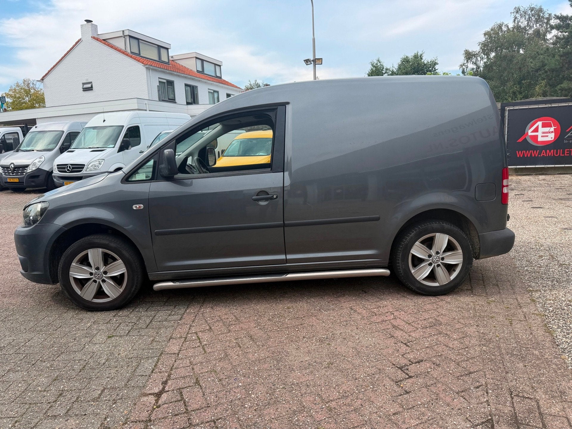 Volkswagen Caddy 1.6TDI,75kw/102pk,E5,Airco,8-2012, Auto's, Voorwielaandrijving, Euro 5, Gebruikt, Zwart