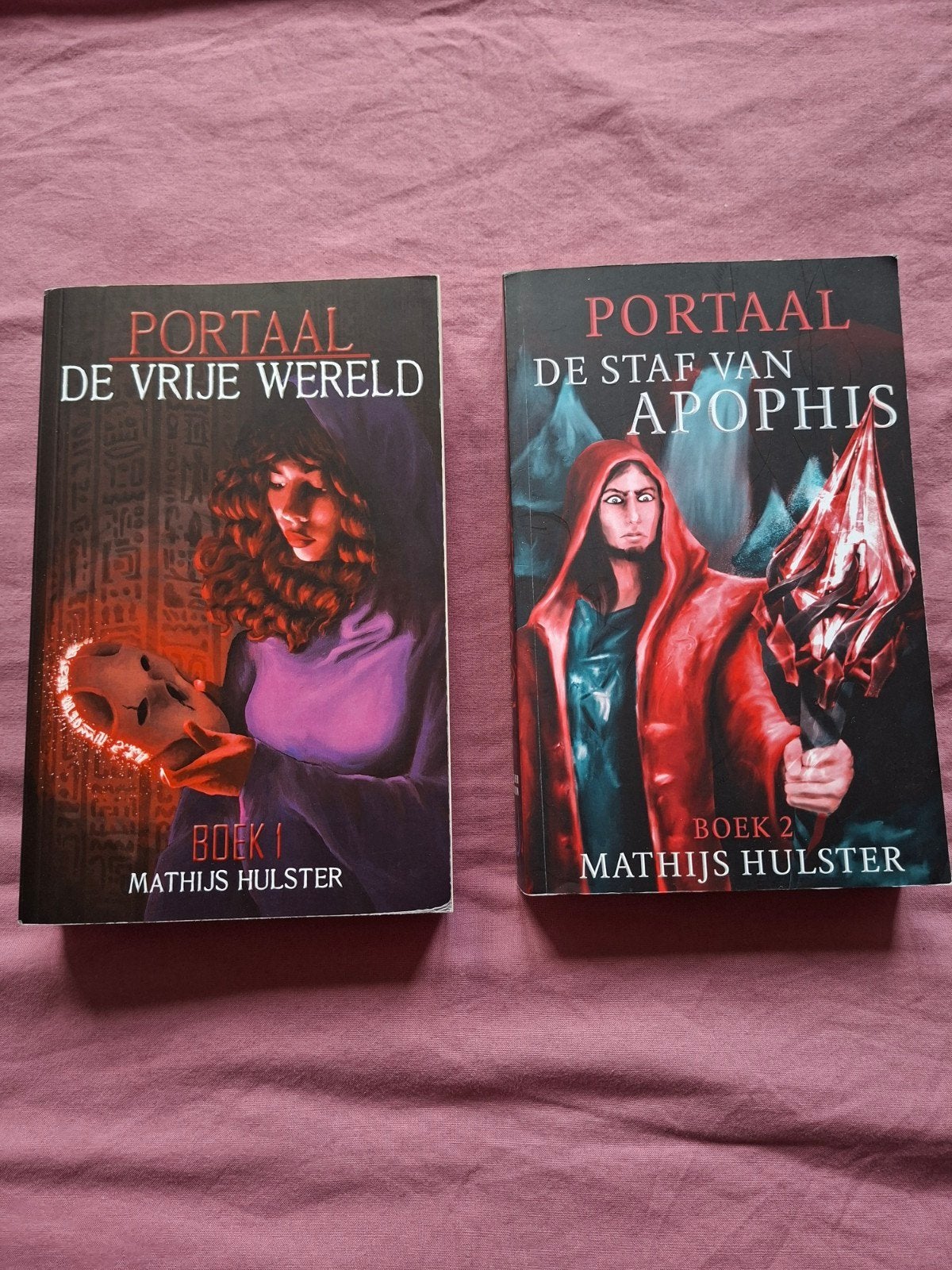 Portaal: De Vrije Wereld en De staf van Apophis, Ophalen of Verzenden, Zo goed als nieuw