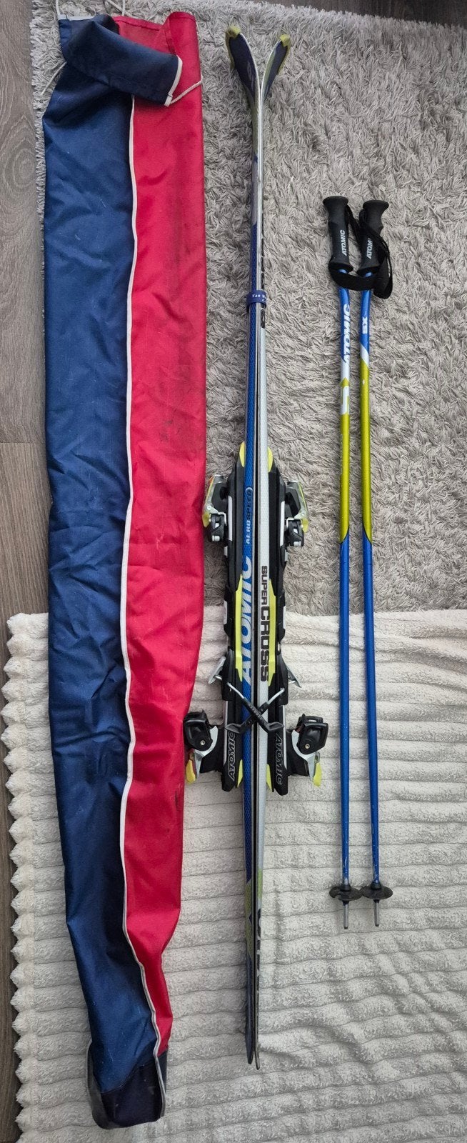 Atomic Supercross 10 Ski's met stokken en skitas, Sport en Fitness, Skiën en Langlaufen, Ophalen, 140 tot 160 cm, Gebruikt, Atomic
