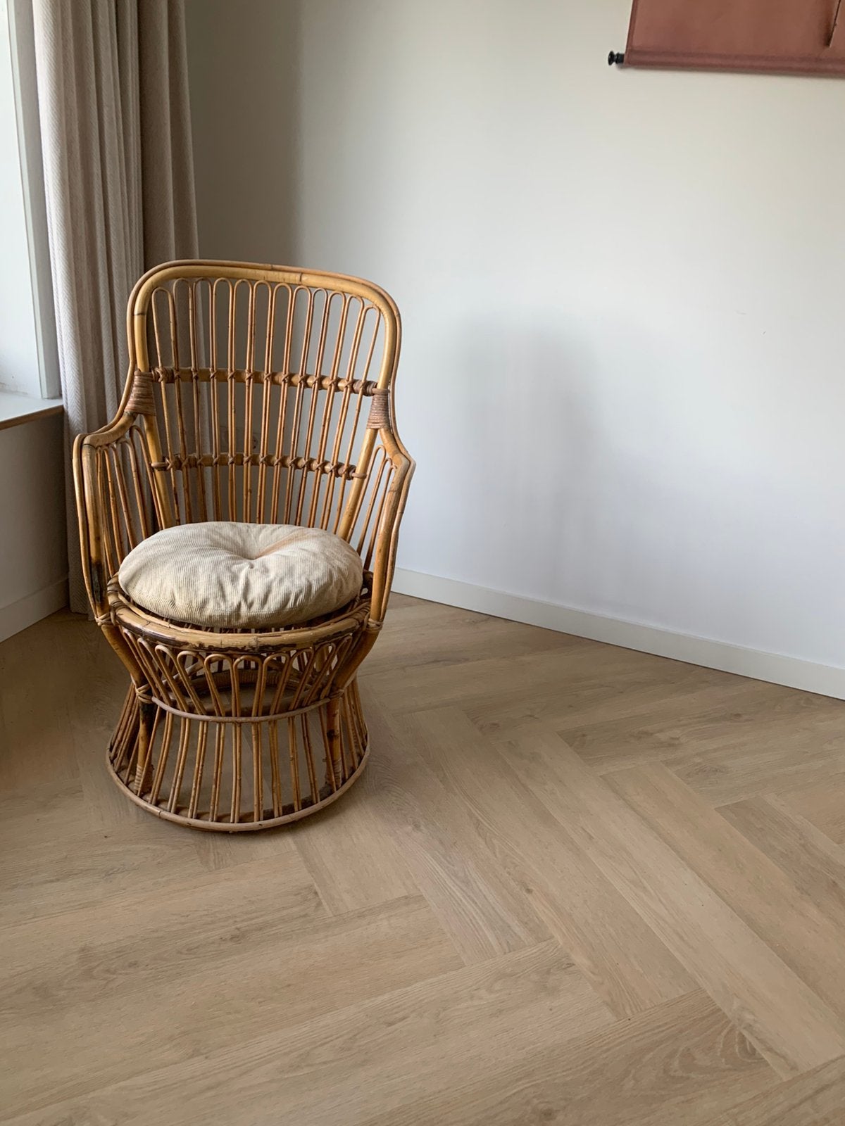 Rotan oude, maar karakteristieke stoel, Ophalen, Gebruikt, Bruin, Eén
