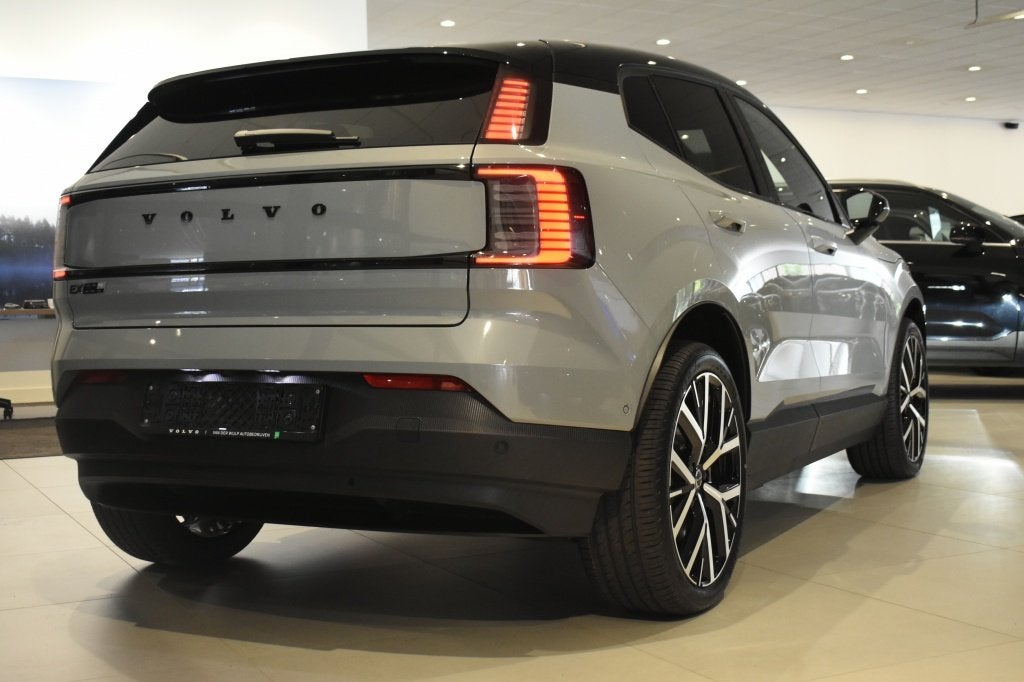 Volvo EX30 P8 AWD Ultra Black Edition Europa 428pk/69kWh | 2, Auto's, Automaat, 0 cilinders, EX30, Nieuw
