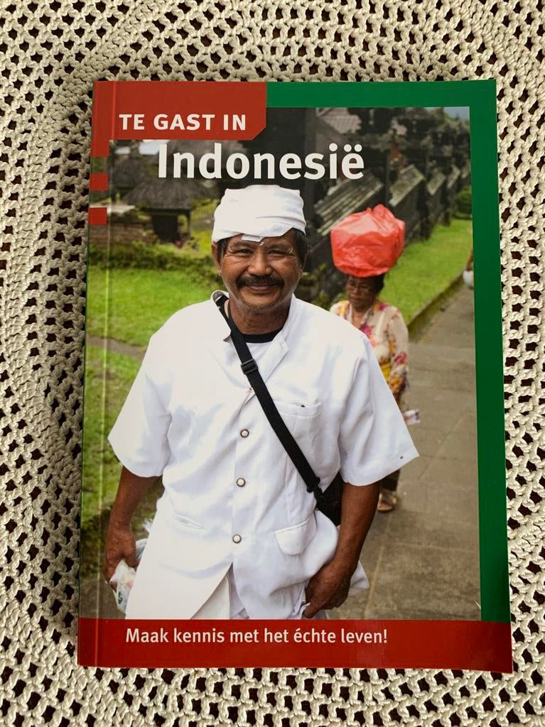 Te gast in Indonesië, Boeken, Overige merken, Ophalen of Verzenden, Zo goed als nieuw, Reisgids of -boek