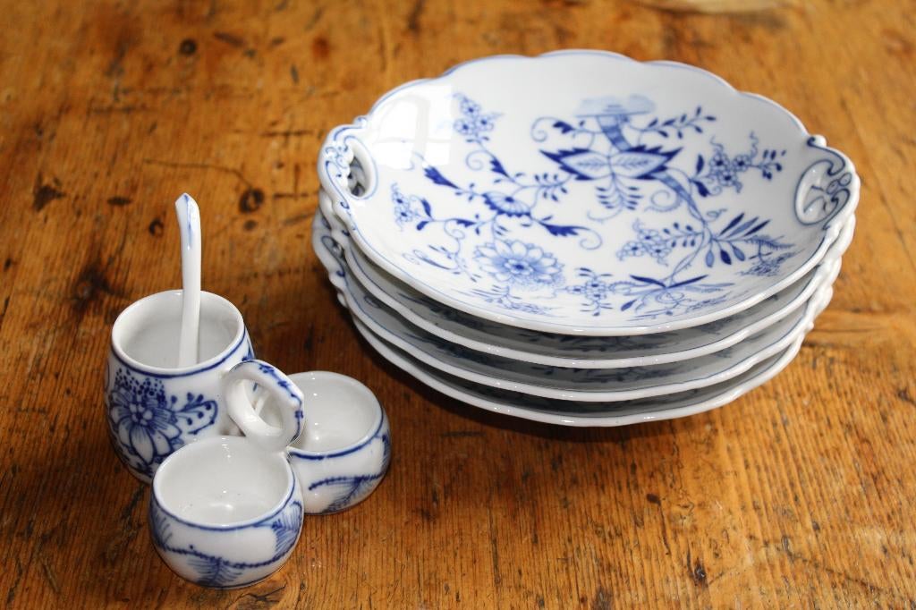 Serviesdelen Zwiebelmuster, Louis Regout, oud, Ophalen of Verzenden