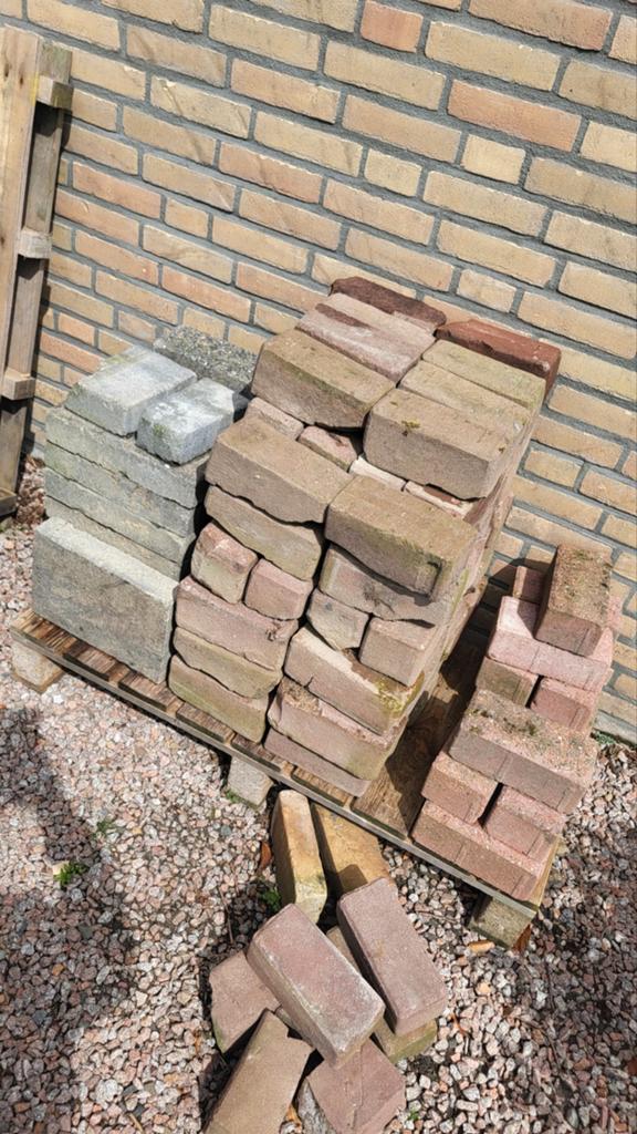 GRATIS diverse stenen en tegels, Overige materialen, Overige typen, Minder dan 20 cm, Minder dan 5 m²