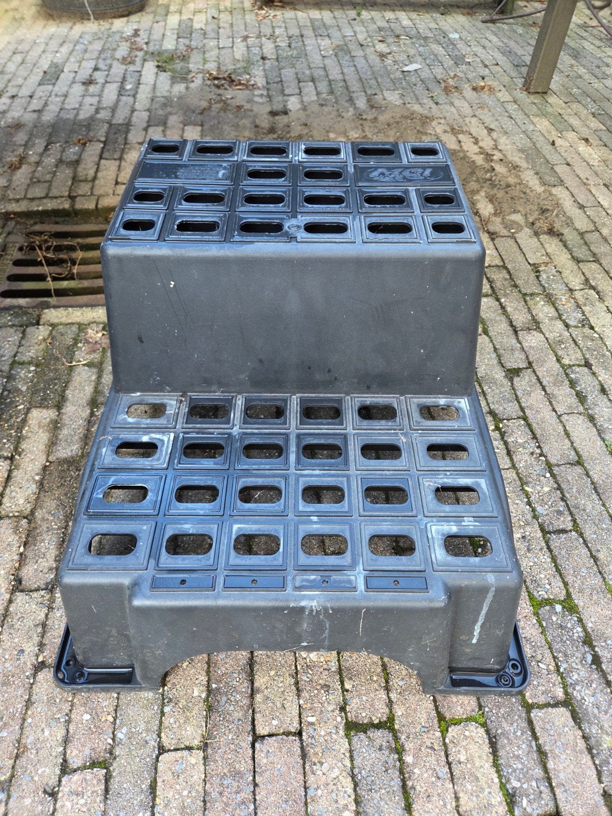 Zwarte kunststof opstap voor caravan of camper, Ophalen, Gebruikt