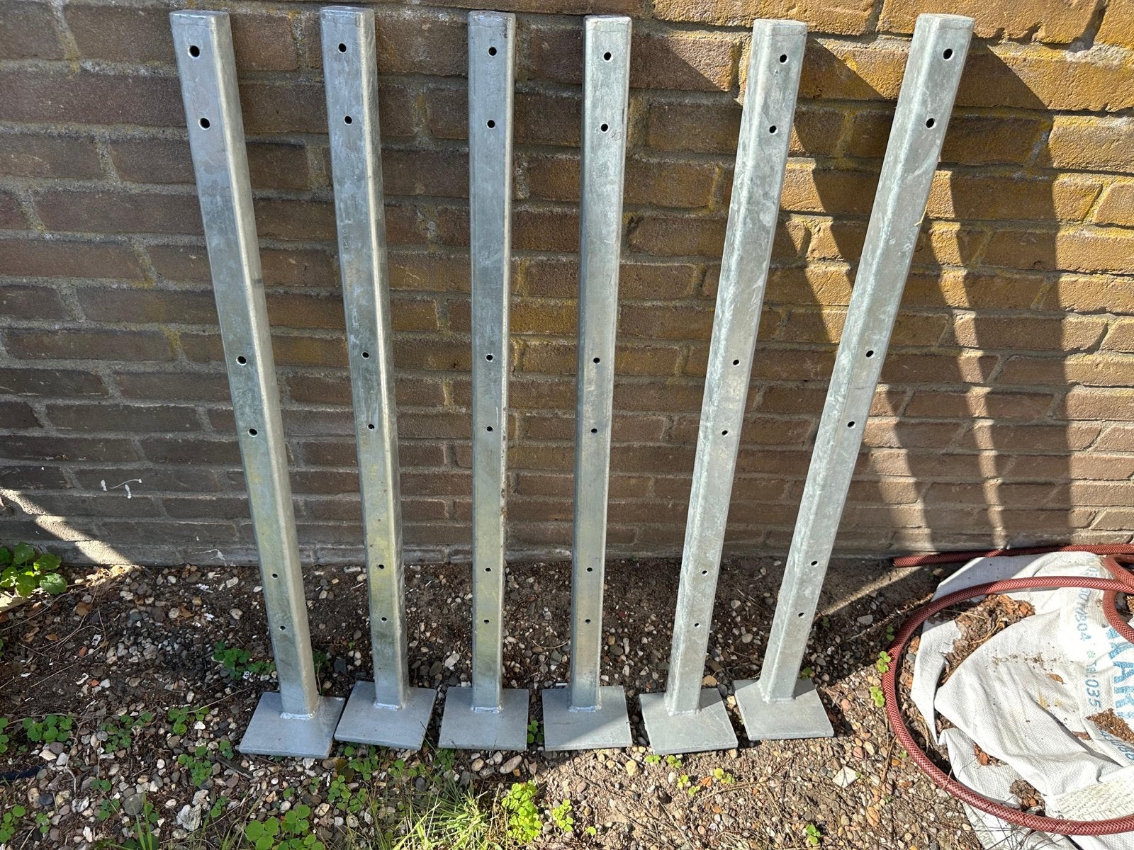 6x Gegalvaniseerde Kokers 40x40mm nieuw met Voetplaat, Ophalen, Zo goed als nieuw, IJzer