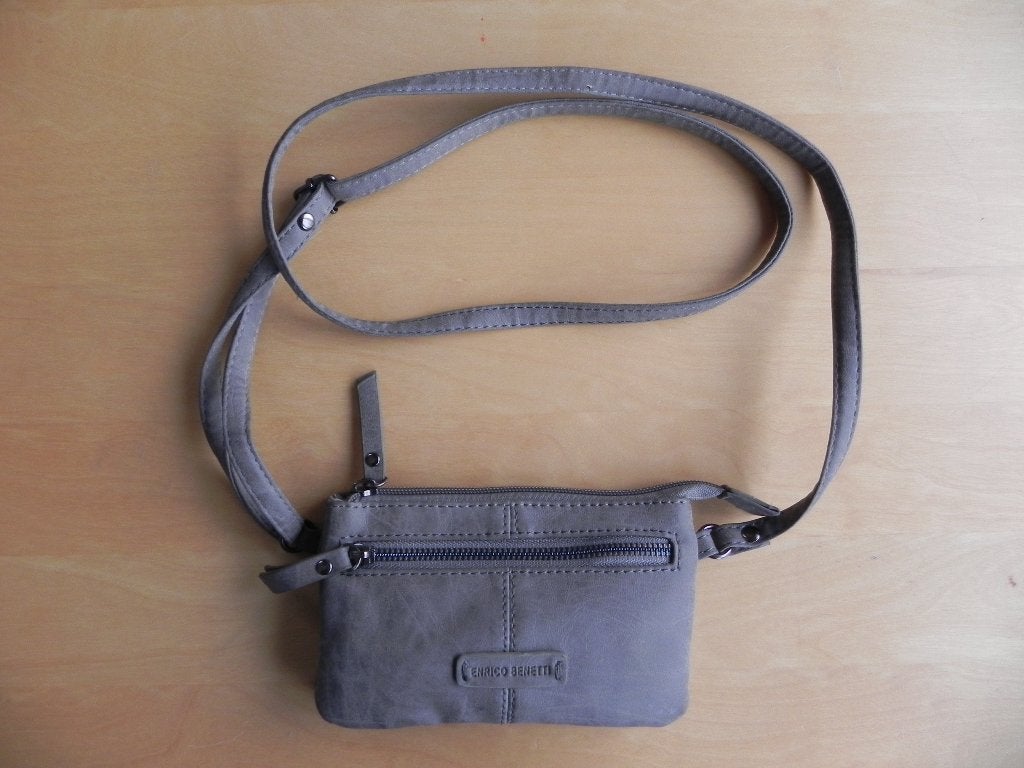 TE KOOP; GRIJS SCHOUDERTASJE, Ophalen, Zo goed als nieuw, Grijs, Schoudertasje