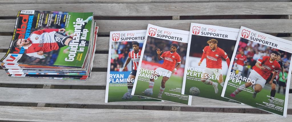 Voetbal bladen, Boeken, Sportboeken, Ophalen