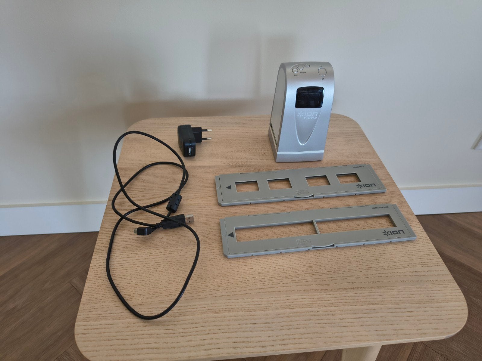 Ion Film 2 SD Filmscanner - Digitaliseer je negatieven, Ophalen of Verzenden, Gebruikt, Overige merken, Overig typen