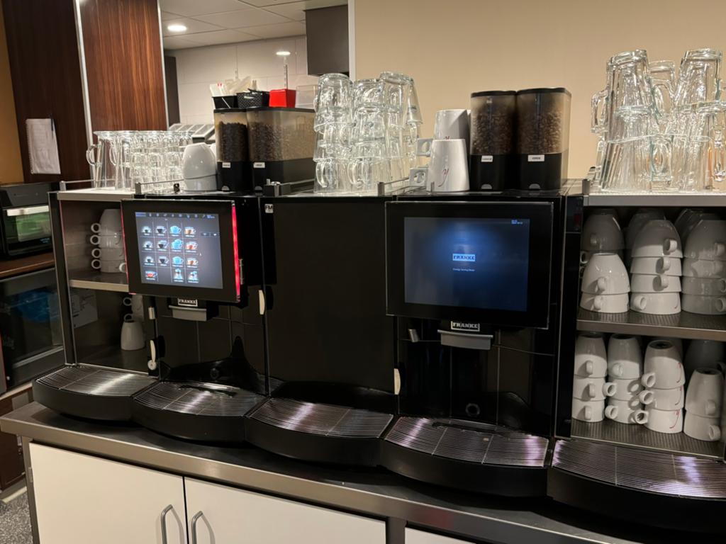 Espressomachine FRANKE 2 stuks 2 koppenwarmer en melkmachine, Ophalen, Espresso apparaat
