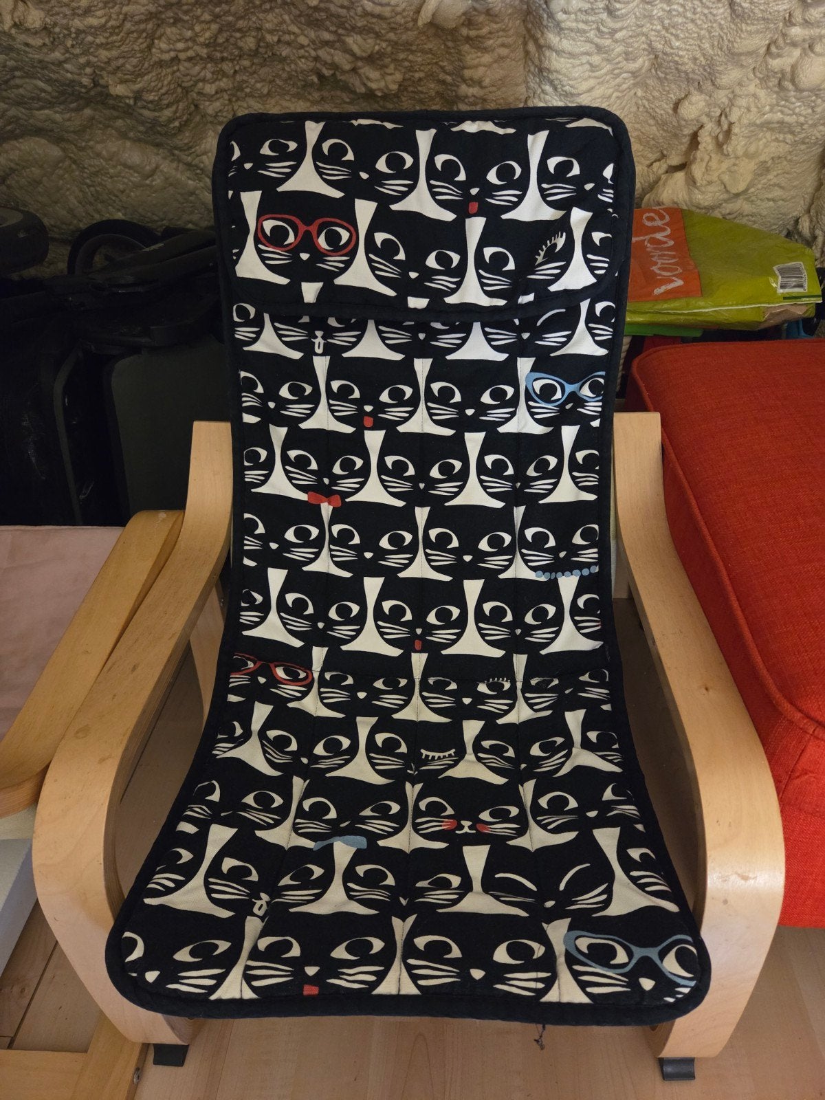 Comfortabele kinder stoel met kattenprint kussen, Huis en Inrichting, Fauteuils, Ophalen, Gebruikt, Modern, Speels, 75 tot 100 cm