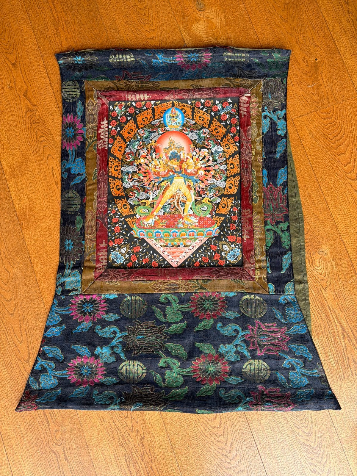 Prachtige Tibetaanse Thangka met goddelijke figuur, Tibet, Wanddecoratie, Ophalen of Verzenden, Op te hangen
