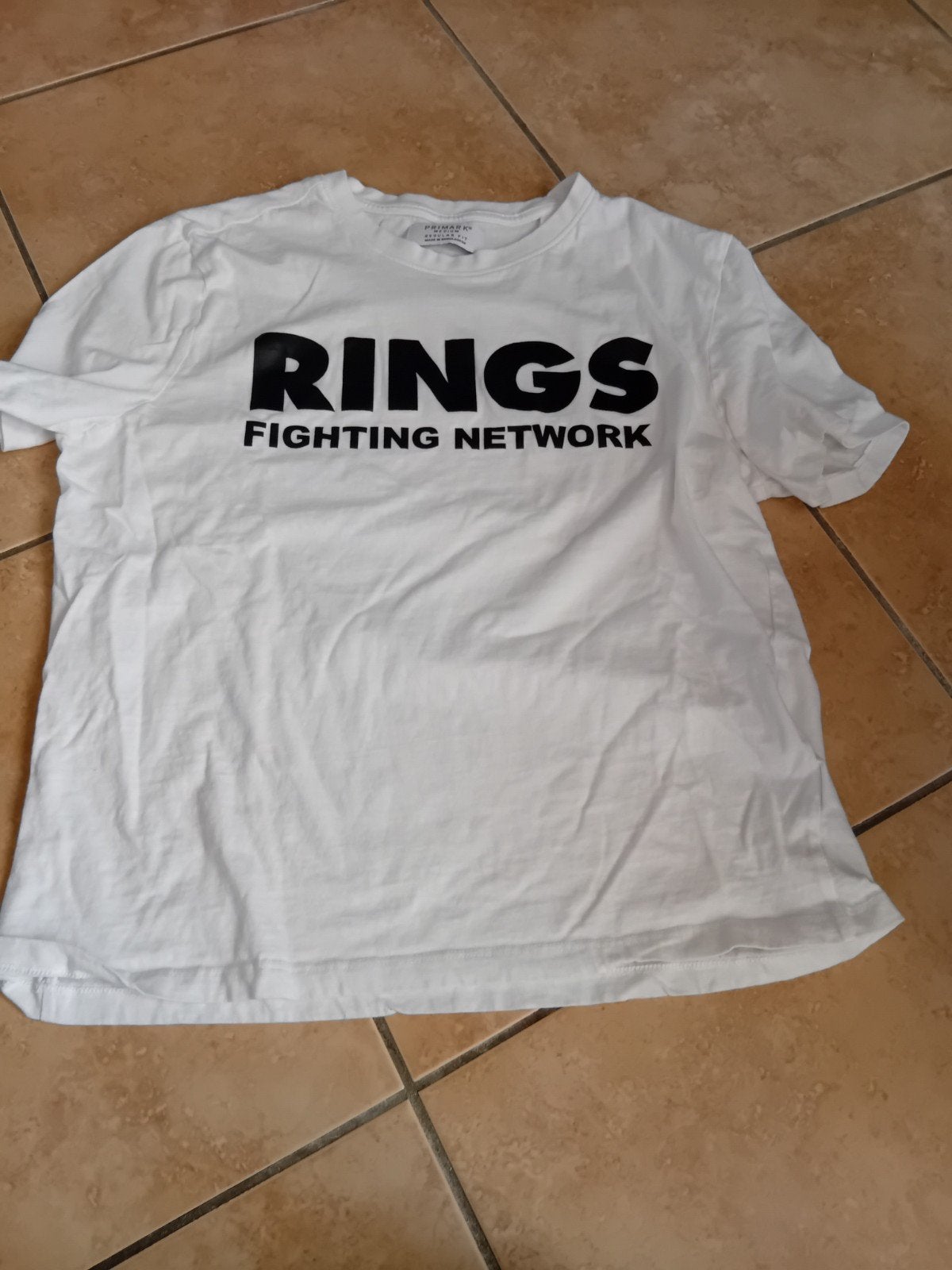 Primark RINGS FIGHTING NETWORK T-shirt Maat M, Kleding | Heren, T-shirts, Ophalen, Maat 48/50 (M), Wit, Gedragen
