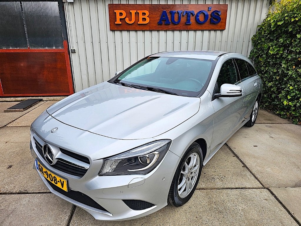 Super mooie Mercedes-Benz CLA 180 Shooting Brake! Leer Navi!, Voorwielaandrijving, 4 cilinders, 715 kg, 122 pk