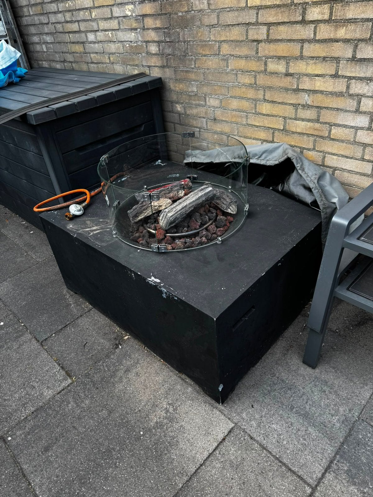 Vuurtafel inclusief BBQ gril plaat, Ophalen, Zo goed als nieuw