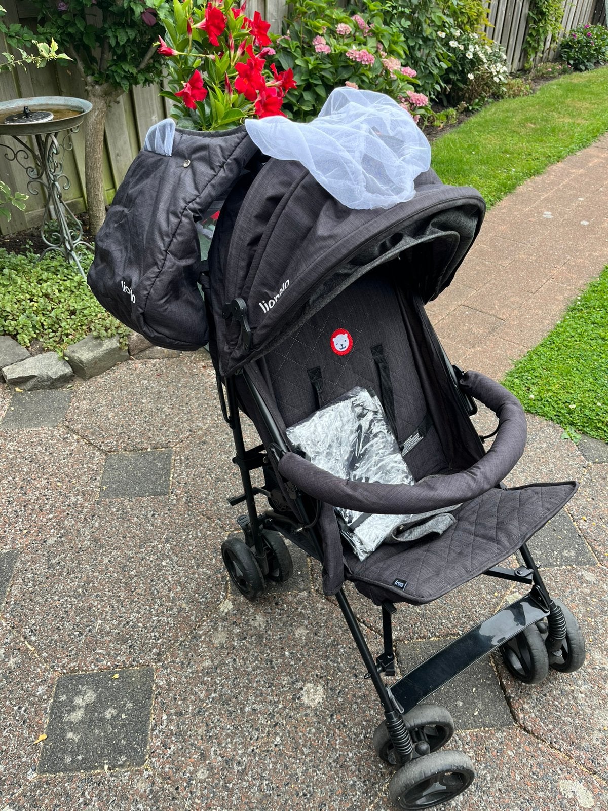 Buggy zwart, Ophalen, Zo goed als nieuw