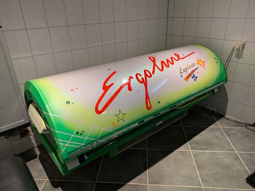 Professionele zonnetunnel, Ophalen, Gebruikt, Zonnebank dubbelzijdig, 15 lampen of meer