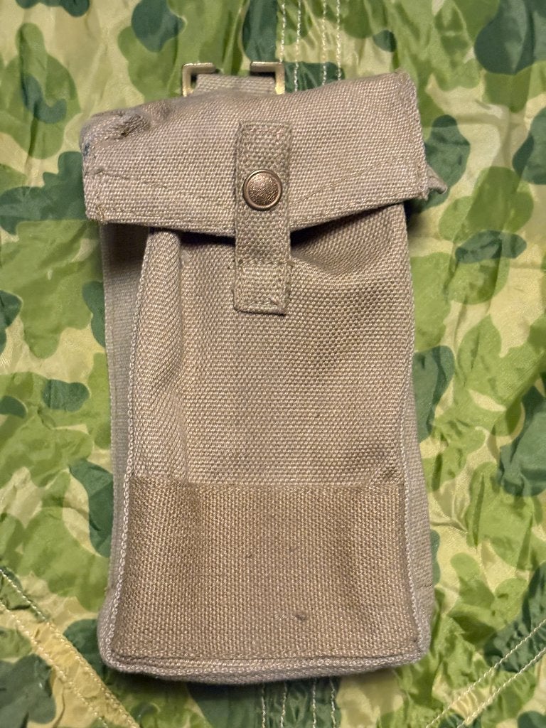 Tweede wereldoorlog Britse Bren pouch 1941, Verzamelen, Ophalen of Verzenden, Landmacht, Engeland, Overige typen