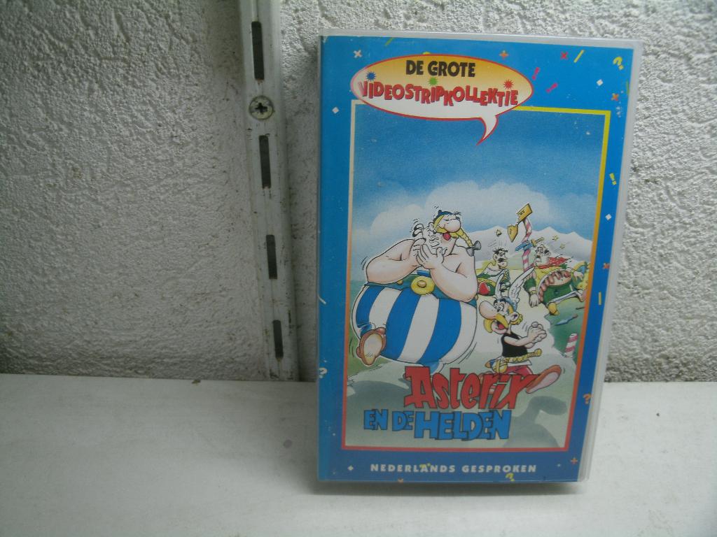 vhs 199a asterix en de helden  de grote videostrip kollektie, Alle leeftijden, Ophalen of Verzenden, Zo goed als nieuw