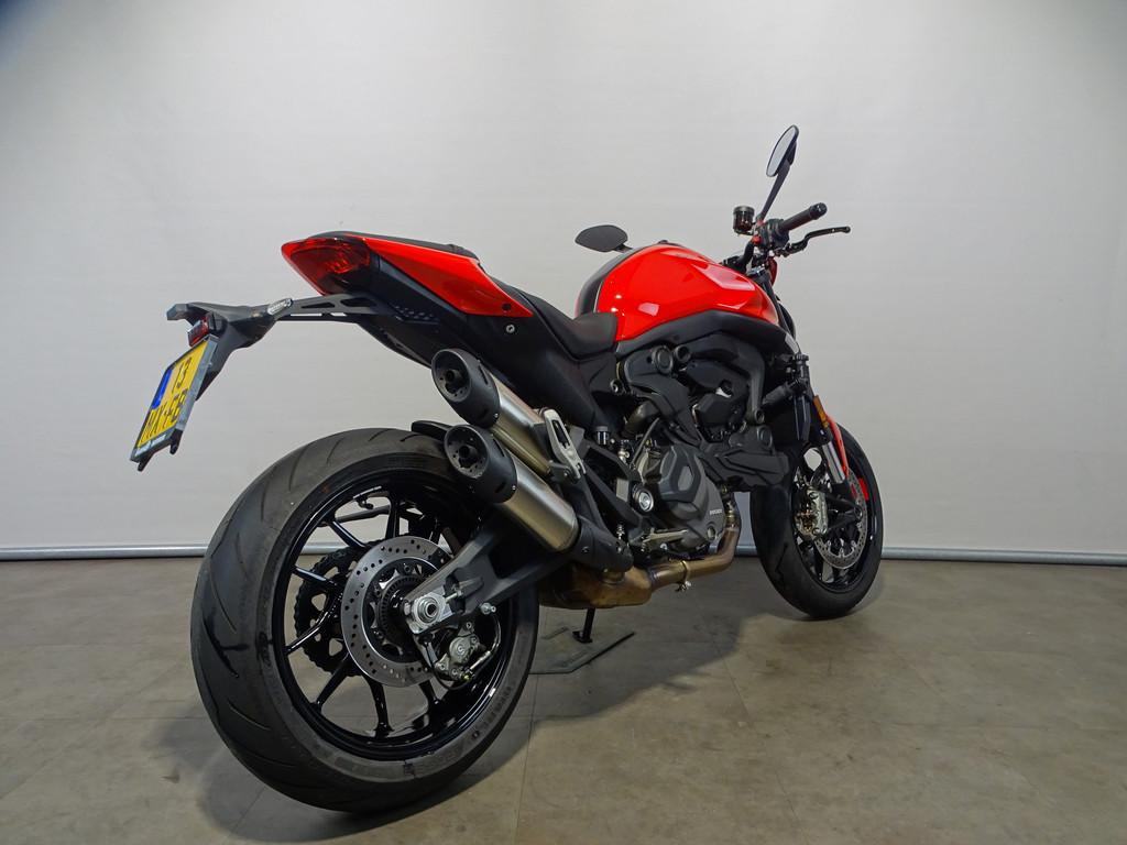 Ducati Monster +, Motoren, Bedrijf, Meer dan 35 kW, Naked bike
