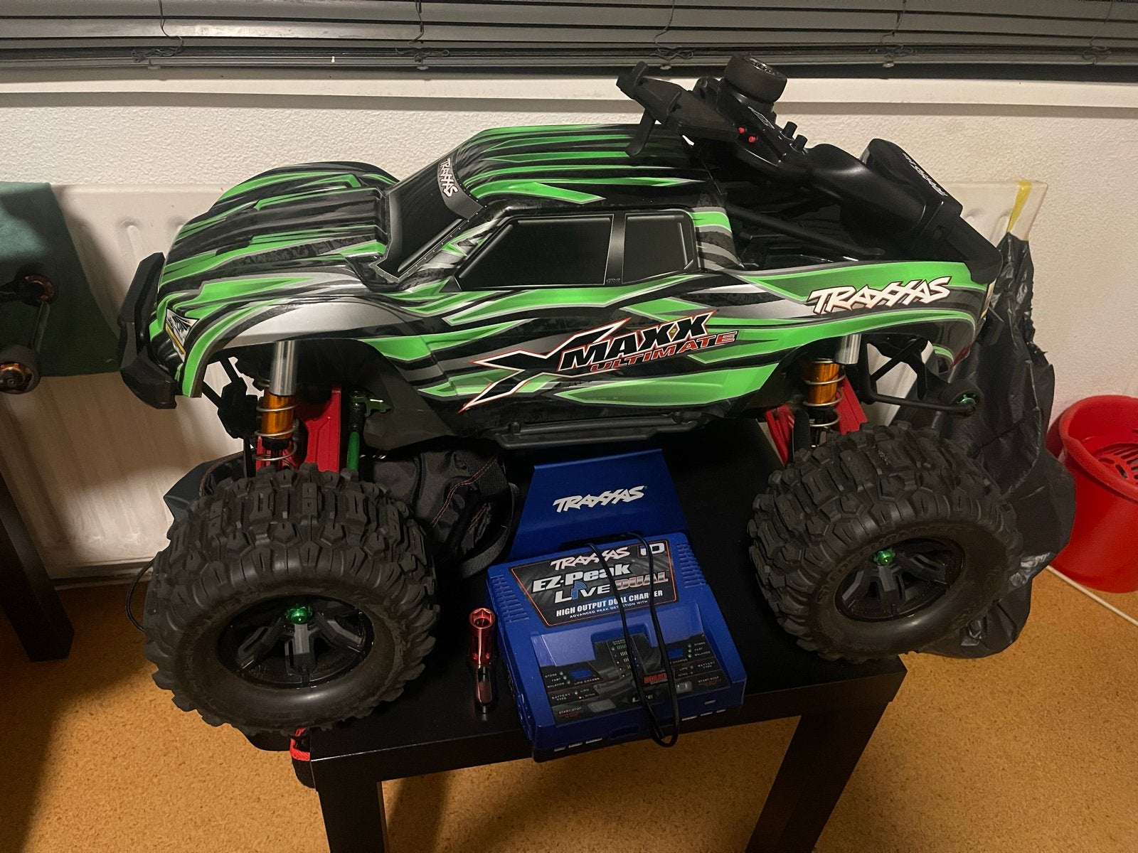 Traxxas X-Maxx Ultimate RC Monster Truck met lader, Hobby en Vrije tijd, Elektro, Auto offroad, Ophalen of Verzenden, Zo goed als nieuw