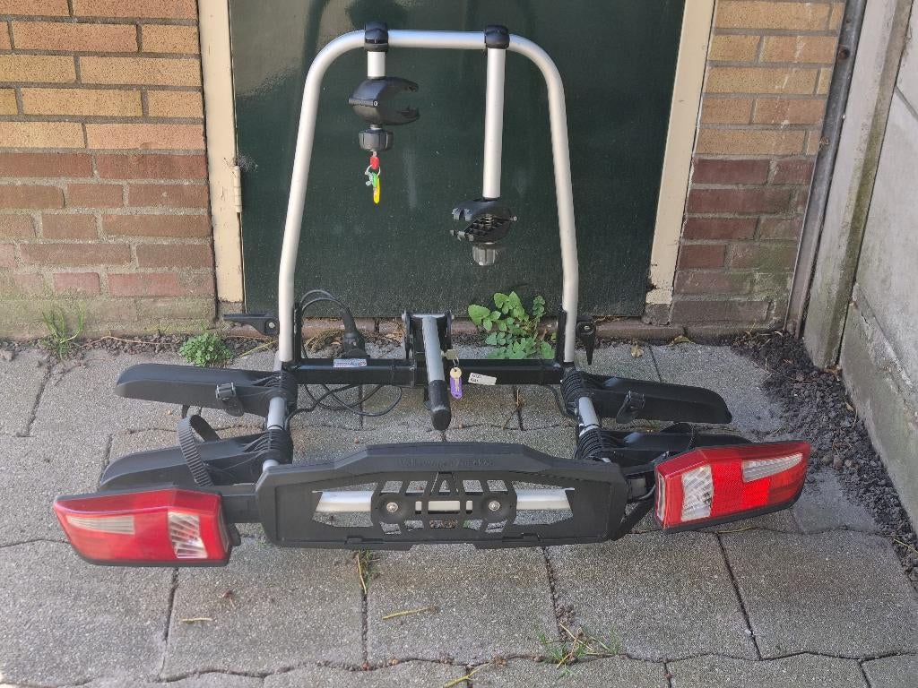 Lichtgewicht fietsendrager Uebler F22 Voor 2 E-bike's, Auto diversen, Fietsendragers, Gebruikt, Trekhaakdrager, 2 fietsen, Brede banden