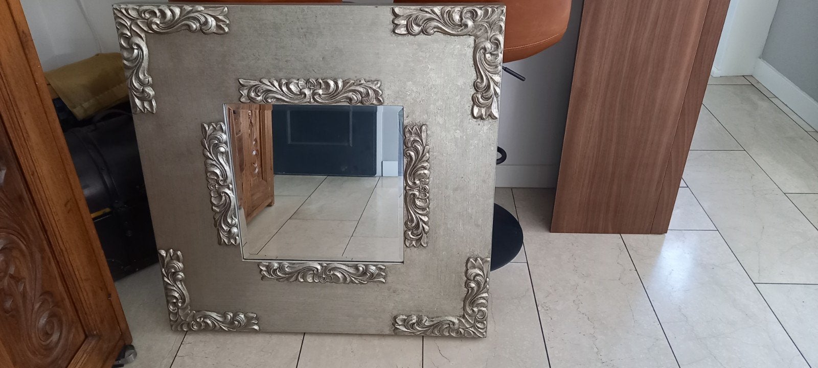 Decoratieve spiegel met sierlijke lijst, Ophalen, Vierkant