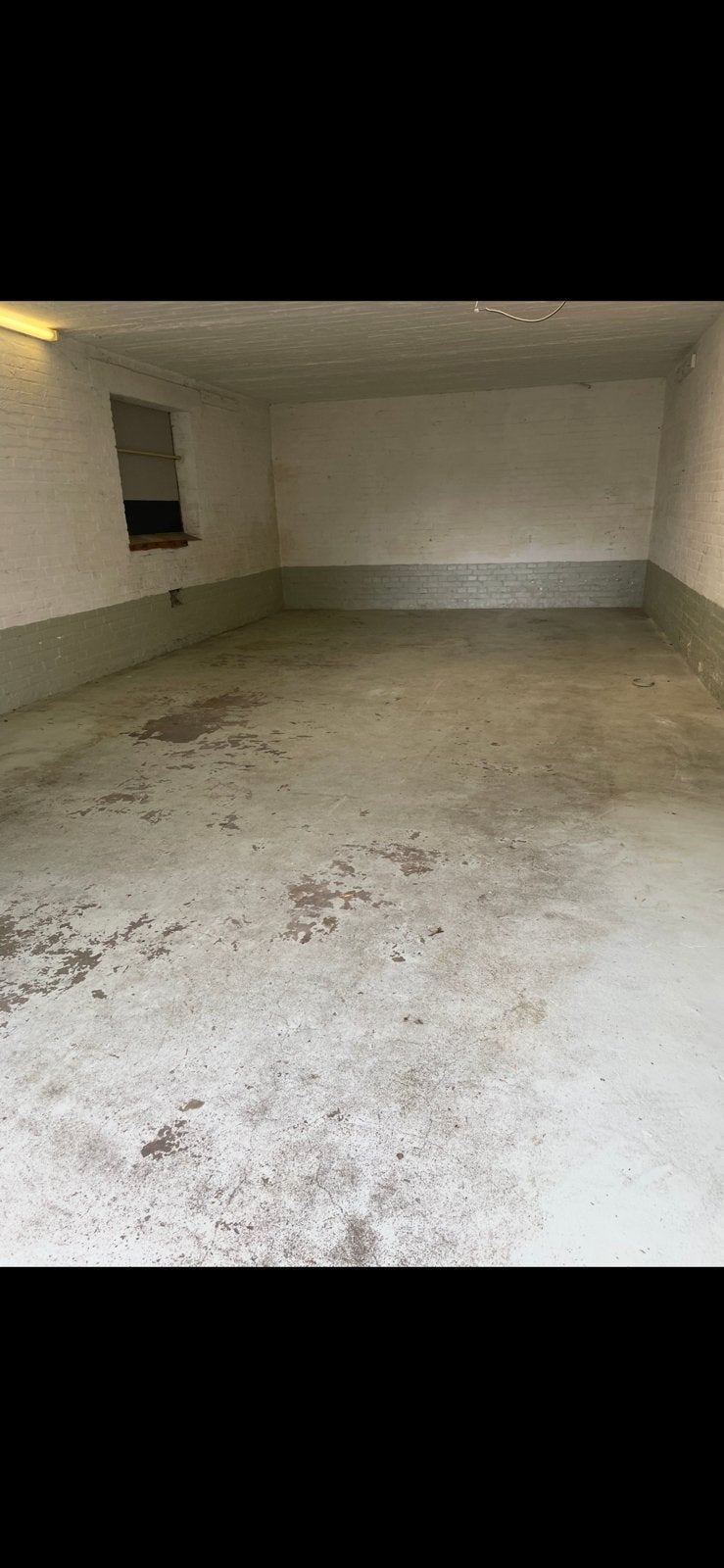 Te Huur opslagruimte  40 m2 Dr. Struyckenplein in Breda!, Auto diversen, Autostallingen en Garages