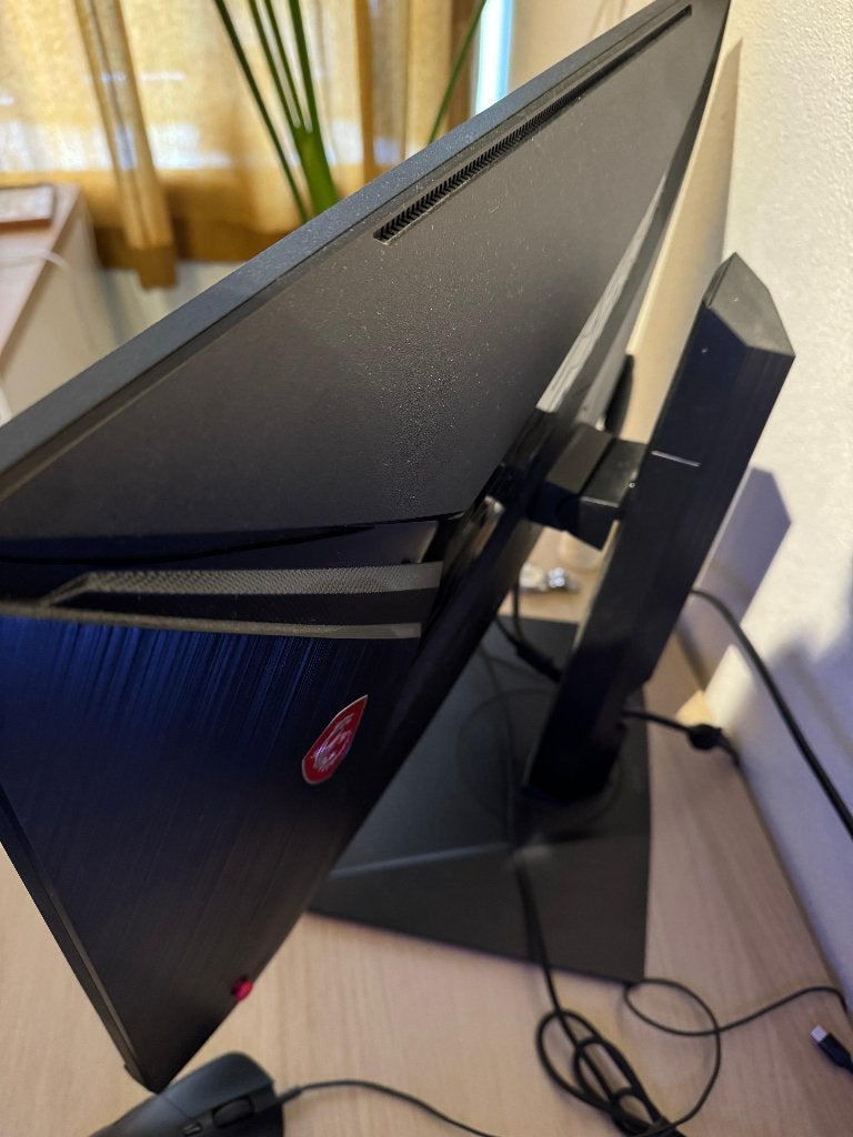 Foto 3 van MSI MAG281URF – 28" 4K 144Hz IPS