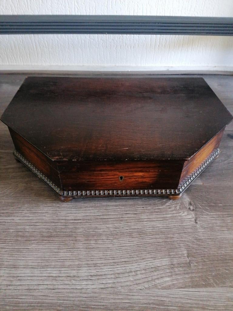 Antieke houten bestekdoos, Ophalen