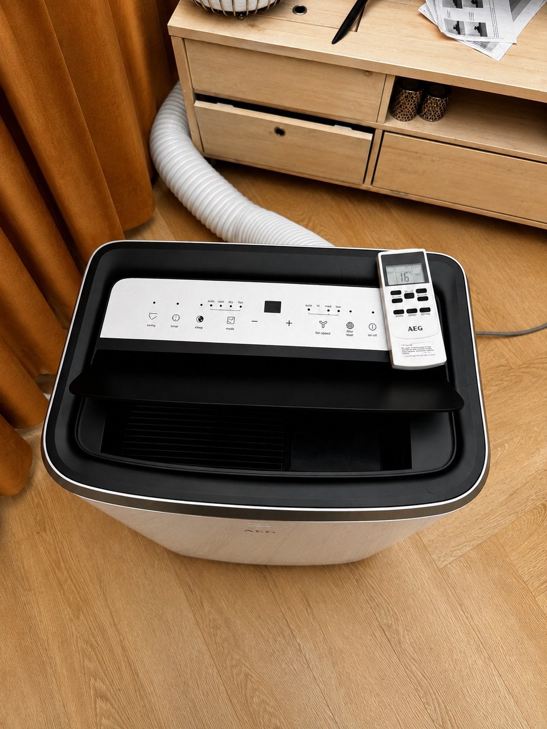 AEG AXP35U538CW Mobiele Airco (12.000 BTU), Witgoed en Apparatuur, Airco's, Ophalen, 3 snelheden of meer, Zo goed als nieuw, Koelen en Ontvochtigen