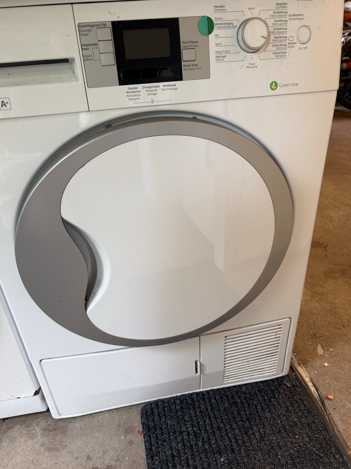 Whirlpool wasmachine en Beko droger - Grote capaciteit, Ophalen, Gebruikt, Voorlader, 1200 tot 1600 toeren