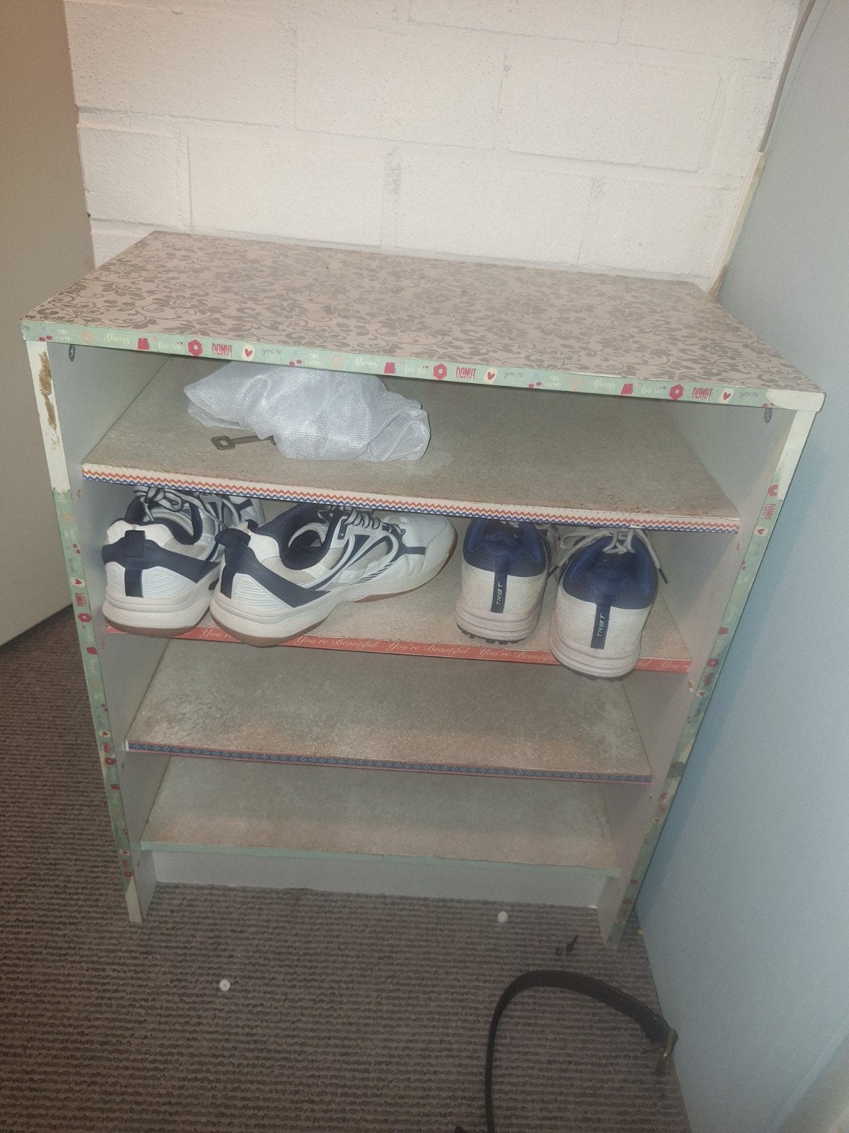 gratis schoenenrek met 3 planken - Handig en compact, Ophalen, Gebruikt