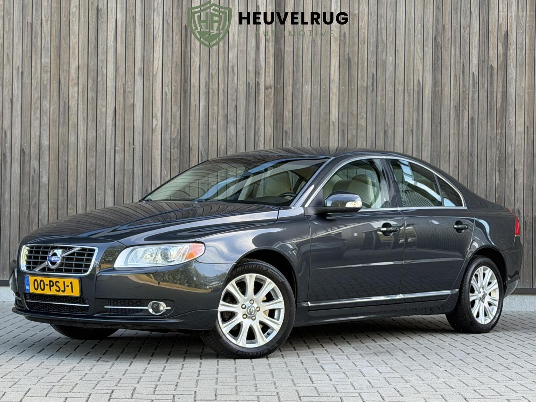 Volvo S80 2.0 T5 241pk Momentum | BI-Xenon Koplampen| NL-Aut, Euro 5, 4 cilinders, Automatische klimaatregeling, 1499 kg