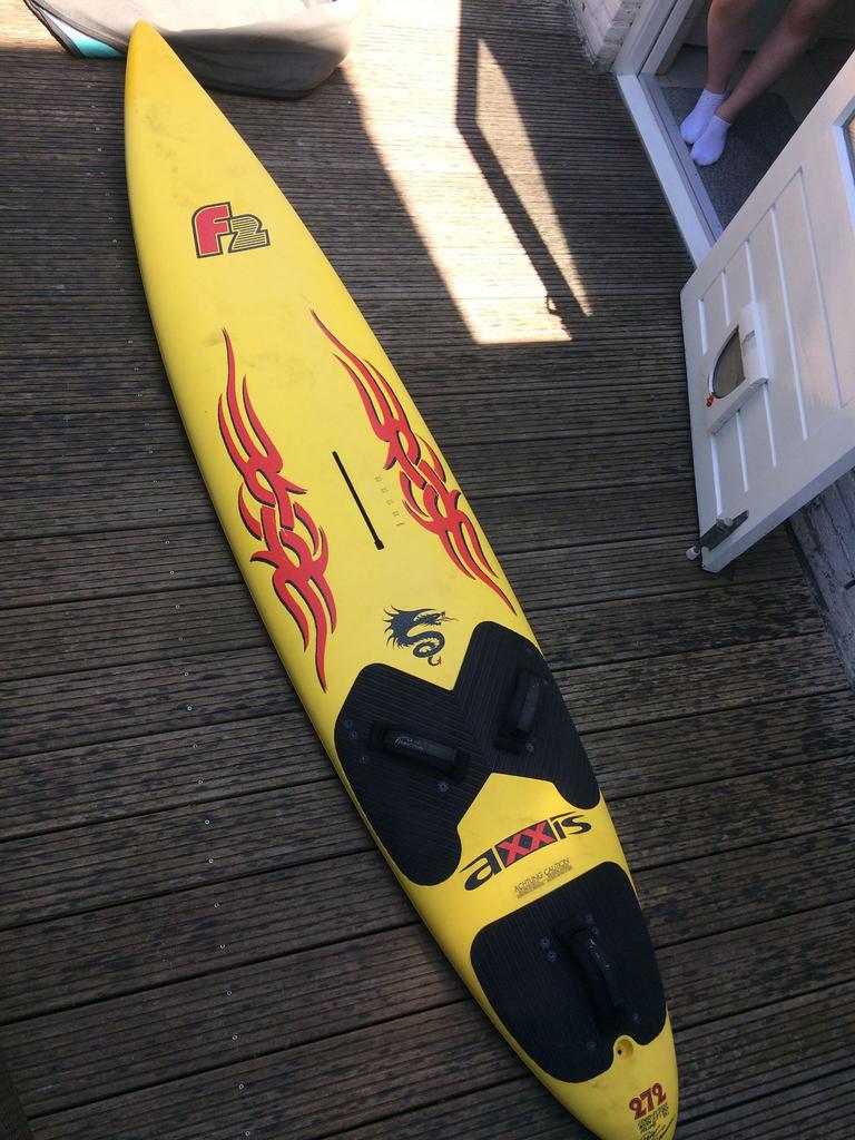 Te koop  F2 axxis 2,72 TEAB, Watersport en Boten, Ophalen, Zo goed als nieuw, Plank, Minder dan 5 m²