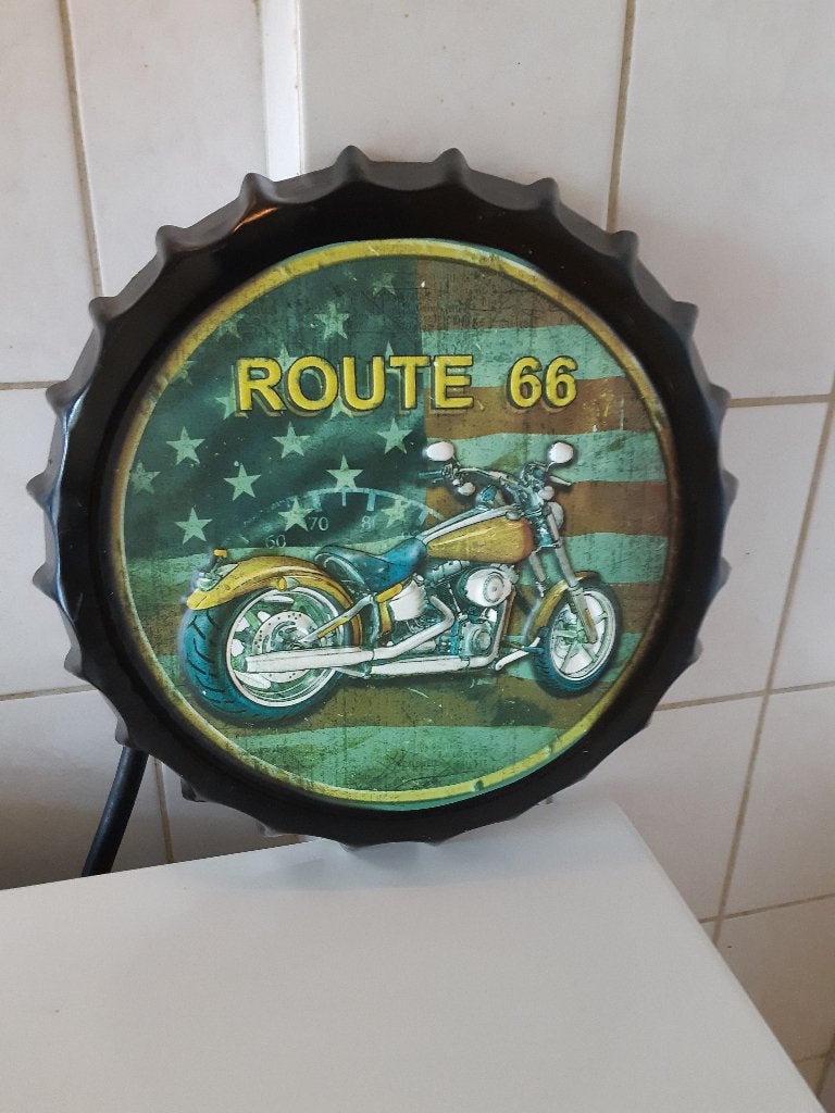 Stoer Metalen Wandbord Route 66 (Vorm van Bierdop) – 35 cm, Ophalen of Verzenden, Overige typen