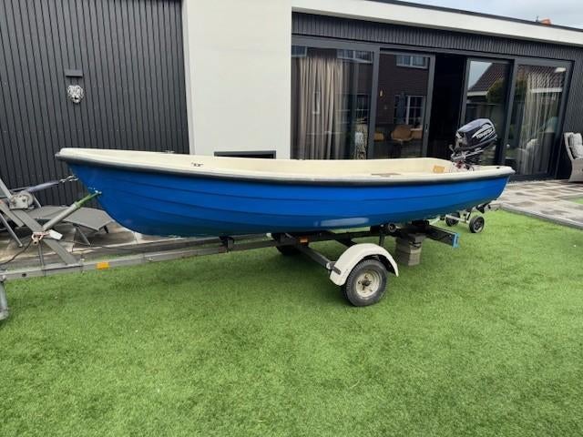 Terhi 385 + 6PK Tohatsu 4-taks + trailer, Watersport en Boten, Vis- en Consoleboten, Ophalen, Tot 10 pk, Zo goed als nieuw, Buitenboordmotor