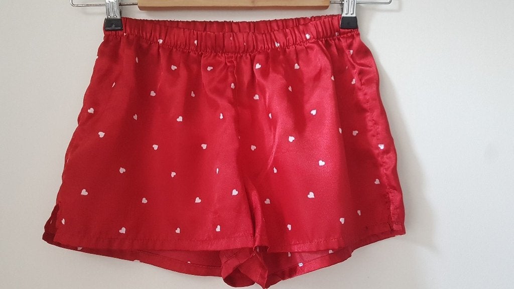 Broekje met hartjes Voelt zijdeachtig aan Maat 158, Ophalen of Verzenden, Jongen, Broek