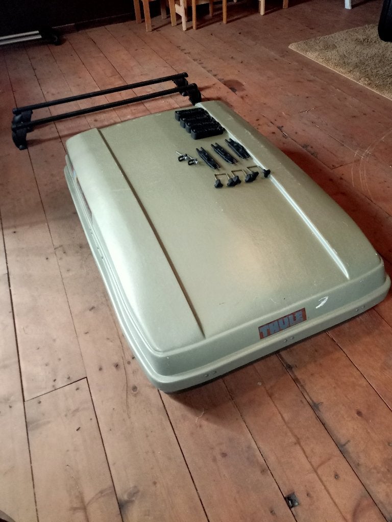 Thule dakkoffer met dakdragers, Ophalen, Gebruikt