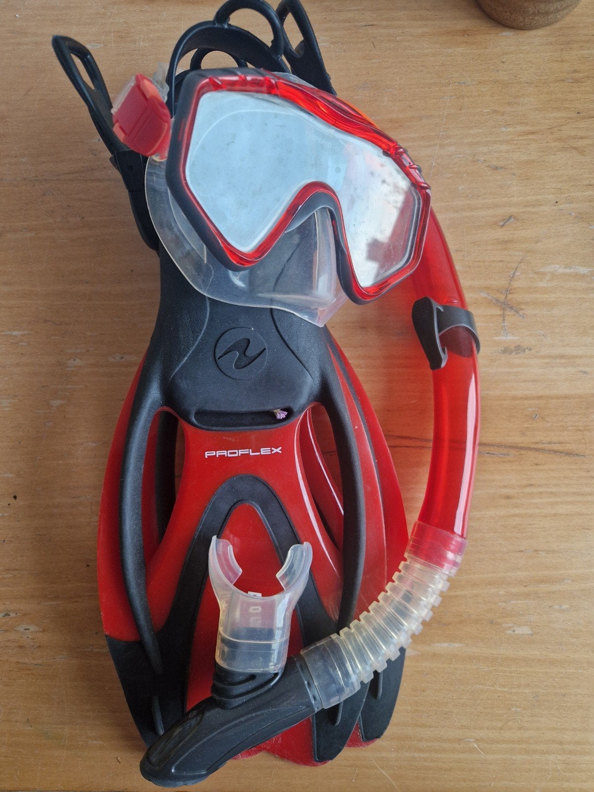 Aqualung Proflex snorkelset maat 32-35 met foudraal, Ophalen of Verzenden, Gebruikt, Zwem- of Duikvliezen