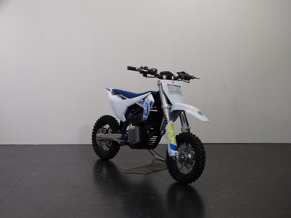 Husqvarna EE 3, Bedrijf, Crossmotor