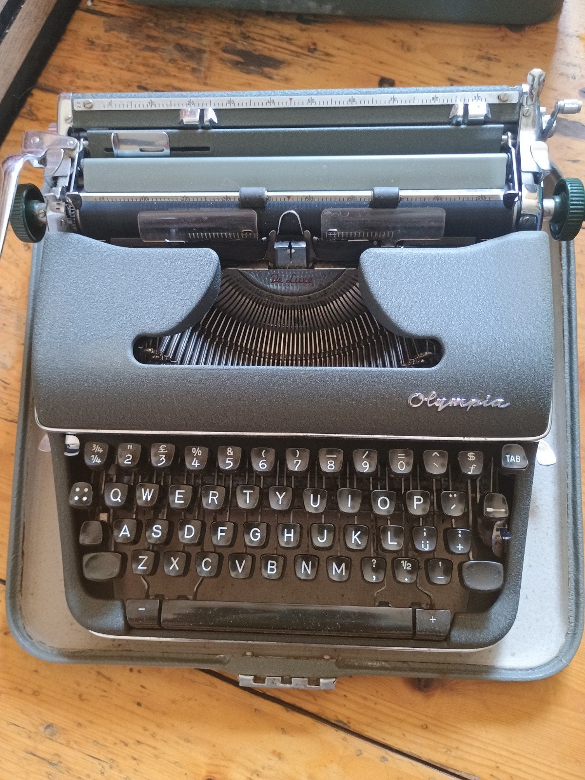 Olympia vintage typemachine, Ophalen, Gebruikt