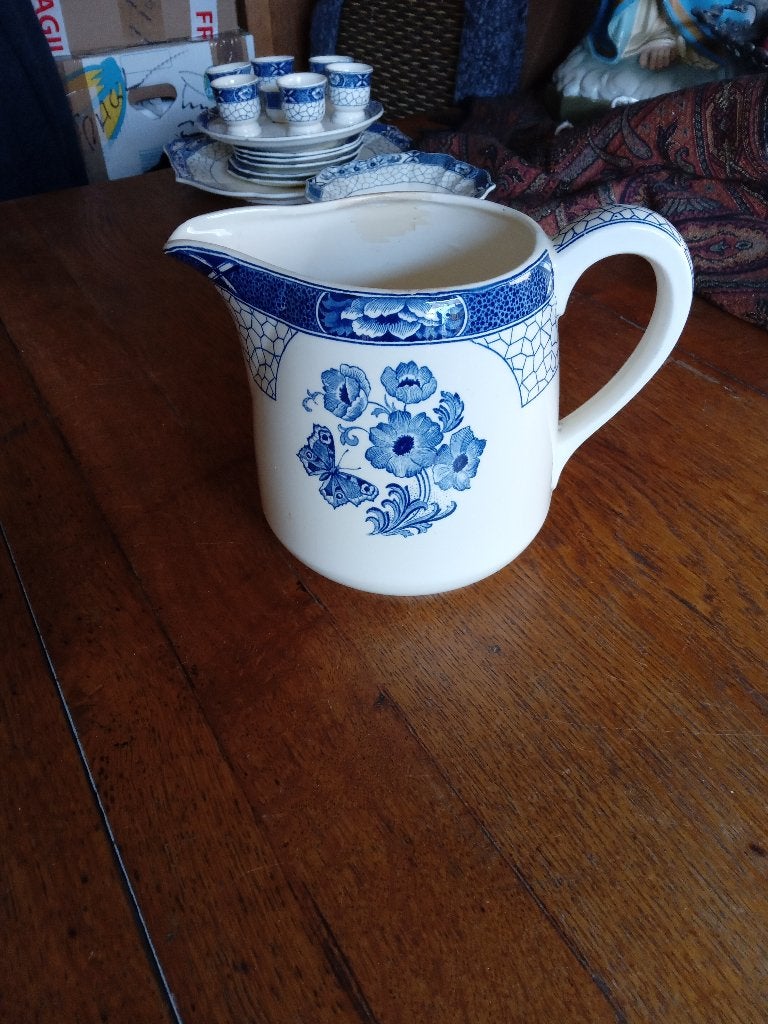 Prachtige grote melkkan Societe ceramique Butterflij, Ophalen of Verzenden