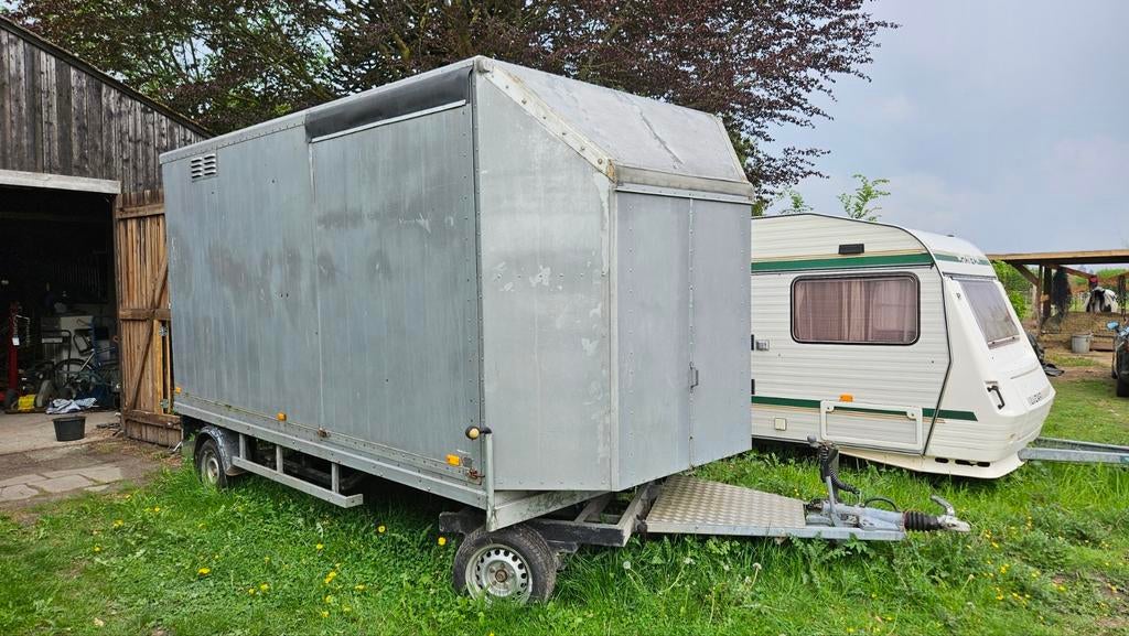 Paardentrailer / veewagen / Foodtruck, Ophalen, Gebruikt