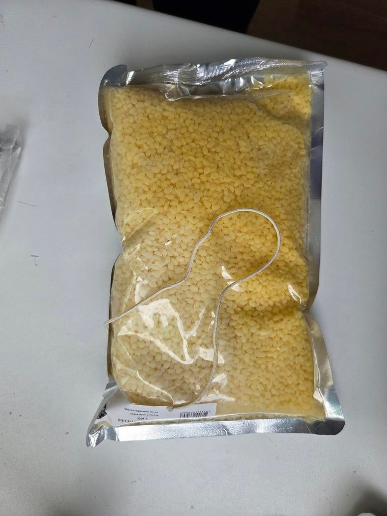 Bijenwas Pastilles 1 KG met stukje lont, Ophalen, Nieuw